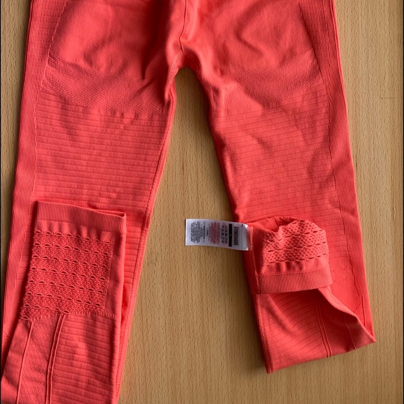 SOLD ♥️Gymshark Leggings S Coral 23” - Picture 7 of 14